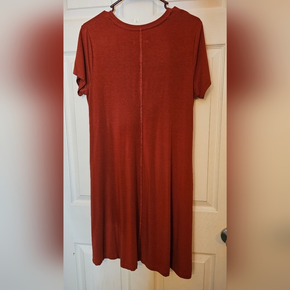 Zenana Premium V-Neck T-Shirt Dress Rust Orange Pockets - Picture 2 of 4